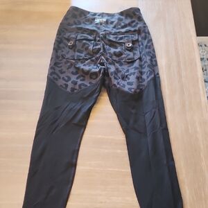 Firm Abs Black and Leopard Print Leggings